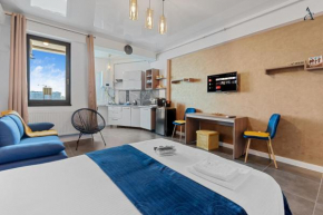 Studio with Sea View & Pool Acces